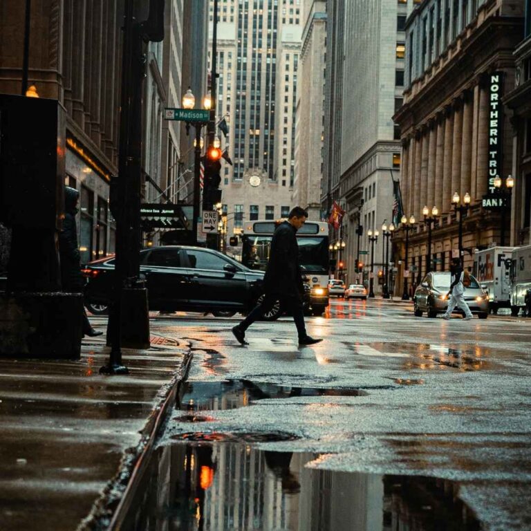 Is New York expensive to eat out?